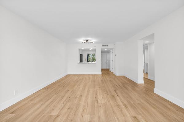 Huntington Lakes 5, 7290 Kinghurst Dr #301, Delray Beach, Florida 33446, image 1