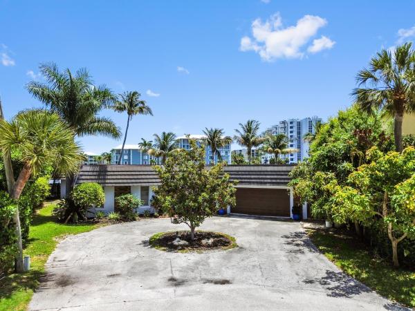 Tropic Isle, 976 Banyan Dr, Delray Beach, Florida 33483, image 1