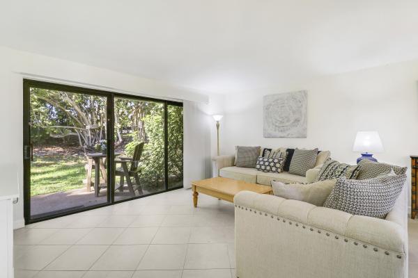 Club Cottages, 825 Club Dr, Palm Beach Gardens, Florida 33418, image 3