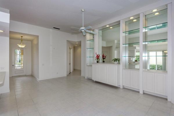 Magnolia Bay, 4705 Dovehill Dr, Palm Beach Gardens, Florida 33418, image 2