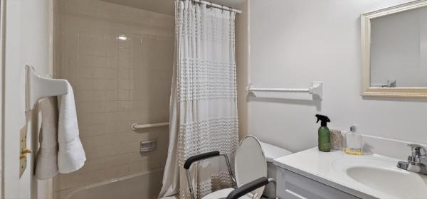 8 Garden St #206R, Tequesta, Florida 33469, image 2