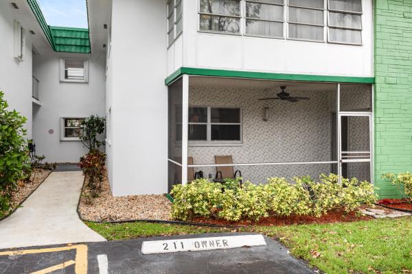Castle Gardens, 2271 NW 48th Ter #111, Lauderhill, Florida 33313, image 3