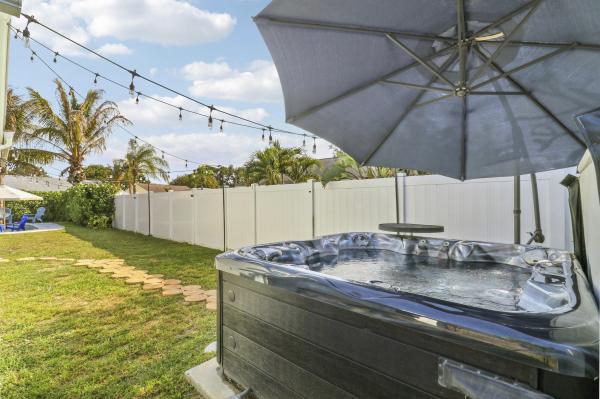 Jupiter Village, 171 Greentree Cir, Jupiter, Florida 33458, image 1