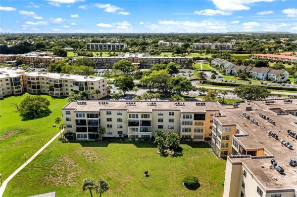 Isle Of Boca Dunes, 9355 SW 8th St #109, Boca Raton, Florida 33428, image 1