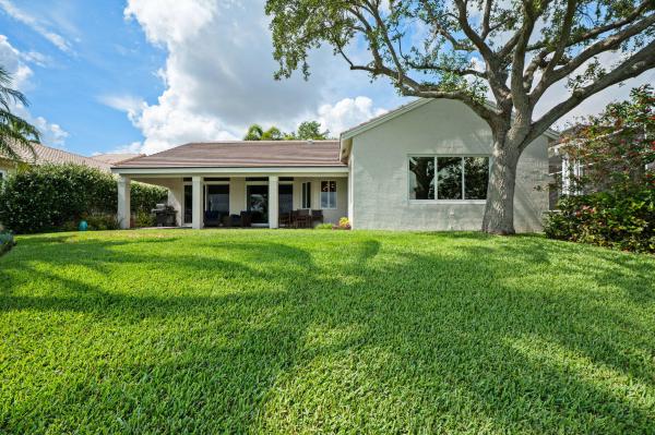 Heritage Lake, 804 Heritage Dr, Weston, Florida 33326, image 2