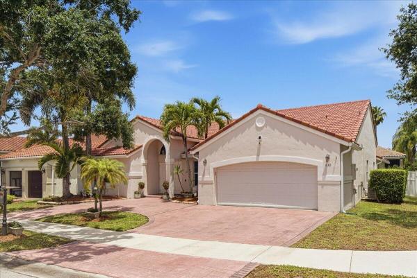 Heritage Lake, 830 Heritage Dr, Weston, Florida 33326, image 3