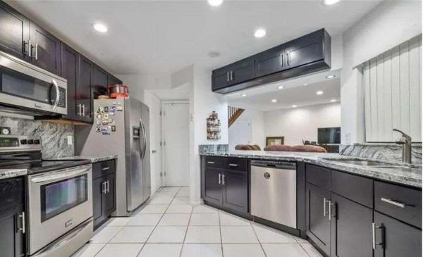 Lakeview Courts At Jacaranda, 9231 W Sunrise Blvd, Plantation, Florida 33322, image 3