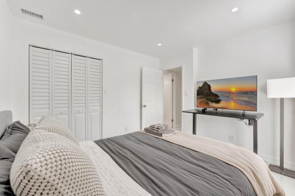 Cypress Park, 138 S Cypress Rd #224, Pompano Beach, Florida 33060, image 3