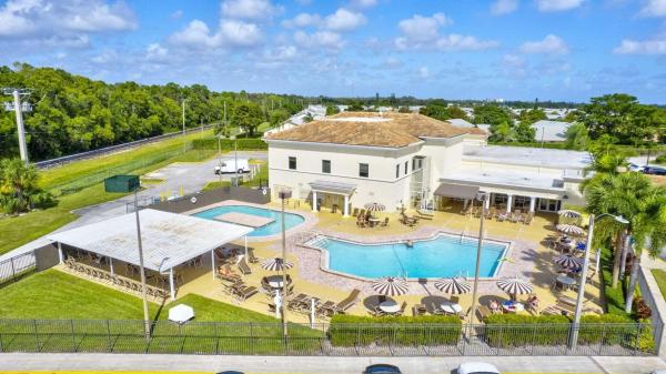 59 Plymouth G, West Palm Beach, Florida 33417, image 2