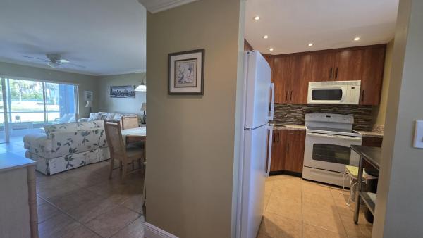 Danians North, 600 NE 2nd St #108, Dania Beach, Florida 33004, image 1