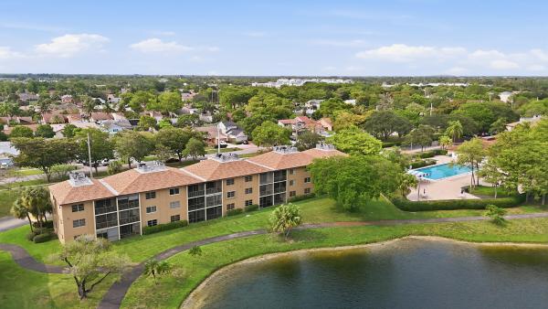 Cascades Of Lauderhill, 7900 NW 50th St #204, Lauderhill, Florida 33351, image 2