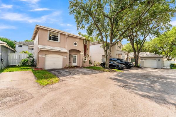 Quatraine At Jacaranda, 9855 NW 2nd Ct, Plantation, Florida 33324, image 3