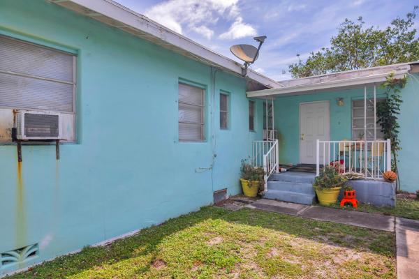 Estates Of South Palm Beach, 258 Conniston Rd, West Palm Beach, Florida 33405, image 2