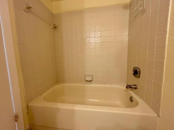 The Club Quarters At Raintree, 11201 SW 13th St #103, Pembroke Pines, Florida 33025, image 2