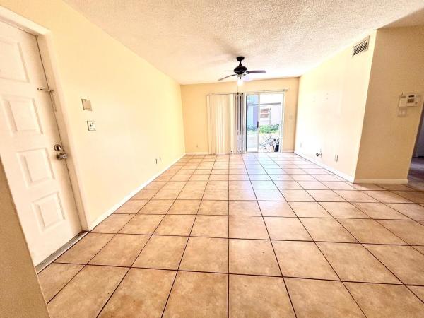 The Club Quarters At Raintree, 11201 SW 13th St #103, Pembroke Pines, Florida 33025, image 3