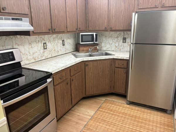 Oakland Grove Village, 659 W Oakland Park Blvd #204C, Oakland Park, Florida 33311, image 3