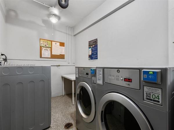 Oakland Grove Village, 659 W Oakland Park Blvd #204C, Oakland Park, Florida 33311, image 2
