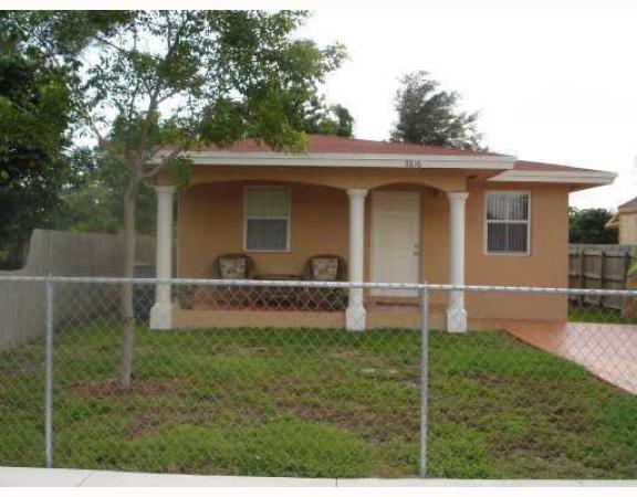 Hollywood Beach Gardens, 5816 Lincoln St, Hollywood, Florida 33021, image 1
