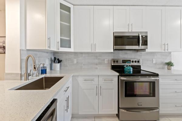 5380 Cedar Lake Dr #304, Boynton Beach, Florida 33437, image 1