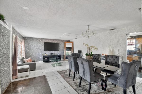 Greenbrier, 4033 Kent Ave, Lake Worth, Florida 33461, image 2