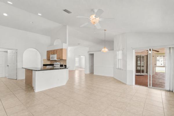 5829 NW Gerald Cir, Port St. Lucie, Florida 34986, image 2