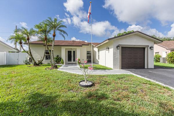 Bonaventure Lakes, 16942 SW 5th Way, Weston, Florida 33326, image 1