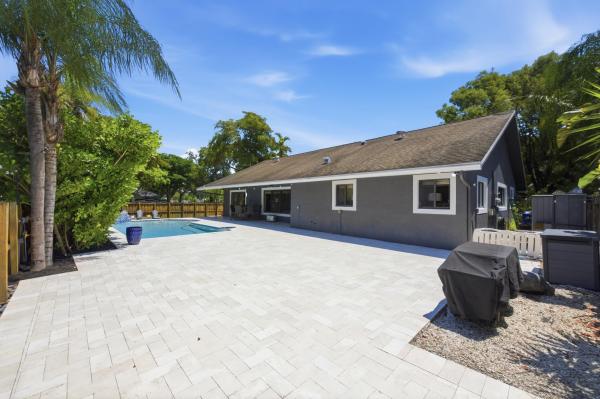 Pembroke Lakes, 1630 NW 118th Ter, Pembroke Pines, Florida 33026, image 3