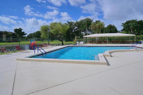 10174 Mangrove Dr #201, Boynton Beach, Florida 33437, image 3