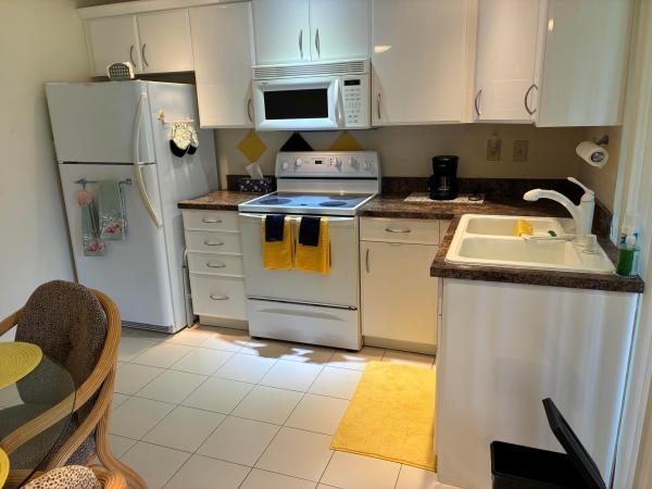 Mainlands Of Tamarac Lakes, 7304 NW 57th Dr, Tamarac, Florida 33321, image 1