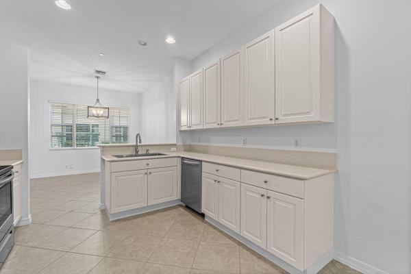 Carriage Pointe Townhomes, 118 Lancaster Rd, Boynton Beach, Florida 33426, image 1