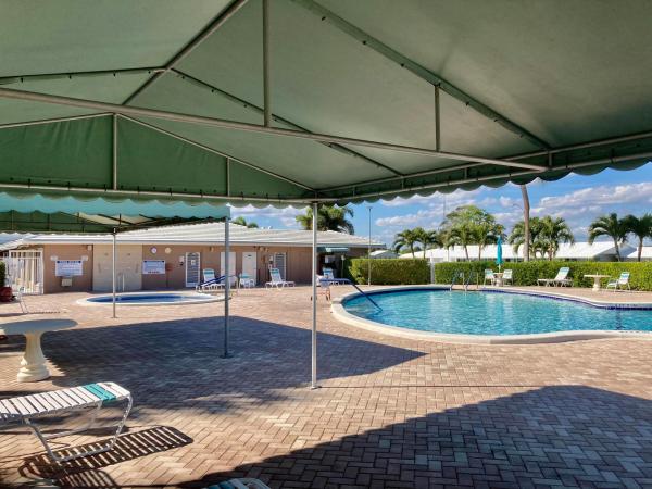 Palm Beach Leisureville, 119 SW 10th Ct, Boynton Beach, Florida 33426, image 1