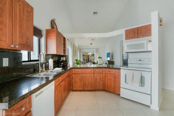 Wimbledon Villas At Town Place, 21712 Wapford Way, Boca Raton, Florida 33486, image 2