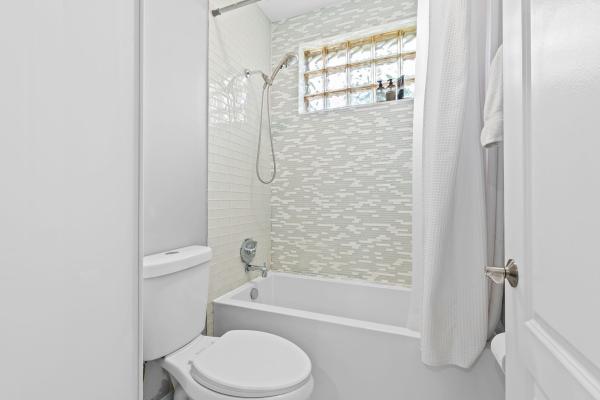 Hollywood Lakes, 919 Hollywood Blvd, Hollywood, Florida 33019, image 3