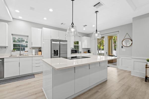Hollywood Lakes, 919 Hollywood Blvd, Hollywood, Florida 33019, image 1