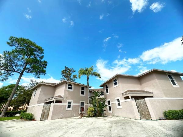 Sugar Pond Manor, 1031 Goldenrod Rd, Wellington, Florida 33414, image 2