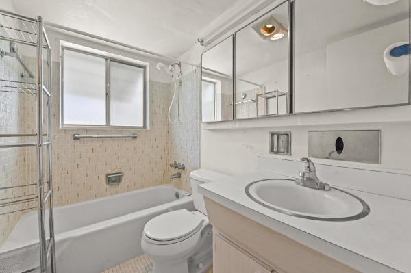 1950 Lake Osborne Dr #9, Lake Worth Beach, Florida 33461, image 3