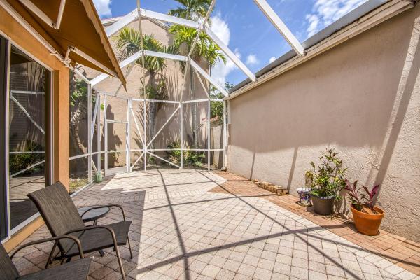 Villa D'Este, 20 Via Aurelia, Palm Beach Gardens, Florida 33418, image 2