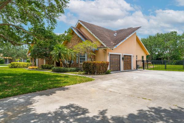 13360 SW 36th Ct, Davie, Florida 33330, image 2