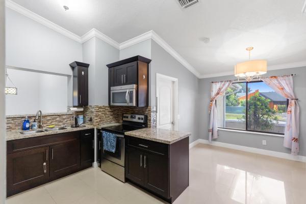 Harriel Estates, 9315 SW 170th Ln, Palmetto Bay, Florida 33157, image 2