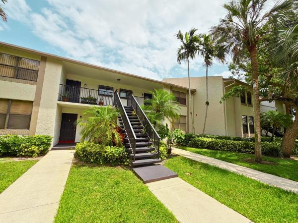Villas At Meadow Lakes, 1244 S Military Trl #724, Deerfield Beach, Florida 33442, image 2