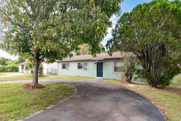 Mangonia Hills, 1218 Giller Ave, Mangonia Park, Florida 33407, image 3
