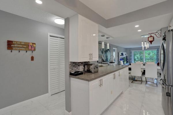 Hi-Greens Of Inverrary, 5860 NW 44th St #314, Lauderhill, Florida 33319, image 1