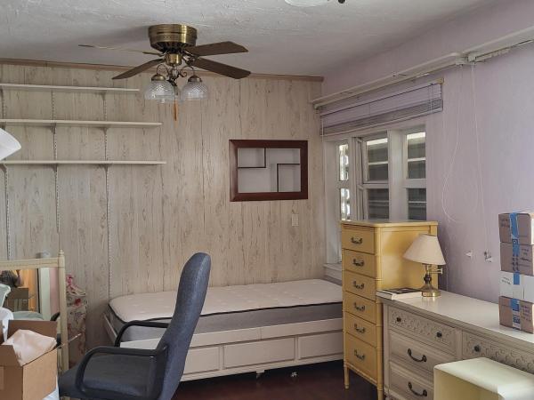 Pinewood Place, 500 SW 8th St, Fort Lauderdale, Florida 33315, image 3