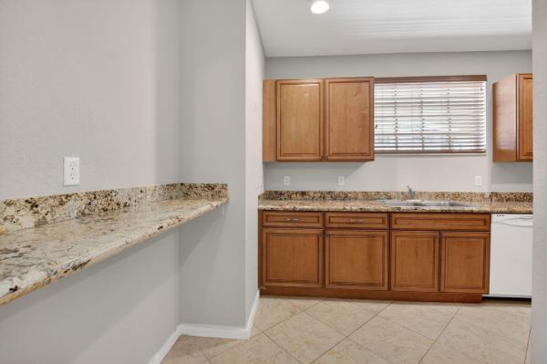Bexley Park, 1418 W Wickham Cir #B, Delray Beach, Florida 33445, image 2
