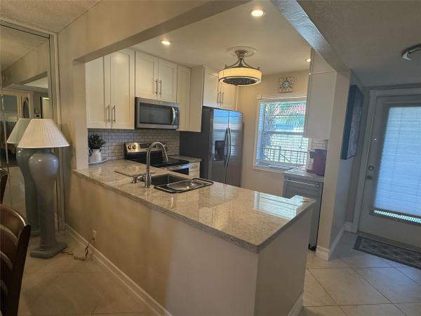 Abbey Village, 32 Abbey Ln #207, Delray Beach, Florida 33446, image 3