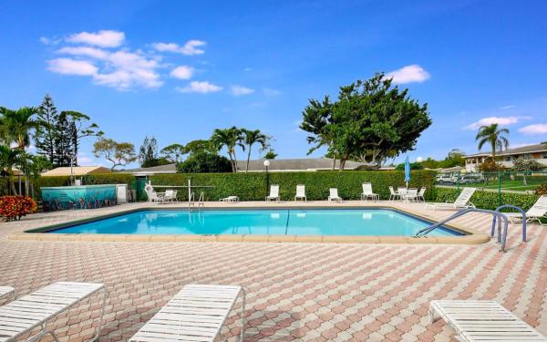 The Pines Of Delray, 1140 Mahogany Way #204, Delray Beach, Florida 33445, image 3