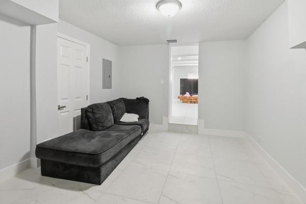 Pine Air, 1152 Sunset Rd, West Palm Beach, Florida 33406, image 2