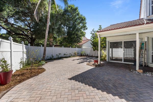 Siena Oaks, 10152 Aspen Way, Palm Beach Gardens, Florida 33410, image 1