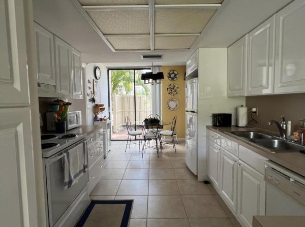 Bridgewood Townhouses At Boca West Country Club, 1002 Bridgewood Pl, Boca Raton, Florida 33434, image 3