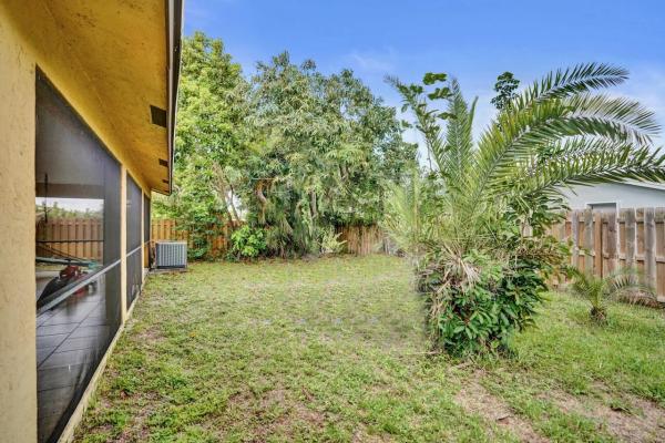 The Willows, 125 Seagull Ct, Royal Palm Beach, Florida 33411, image 3